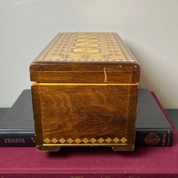 Hand Carved Vintage Russian Wooden Keepsake Box with Geometric Design - Picture 7 of 11